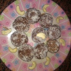 A picture of Chocolatety oats laddo.
