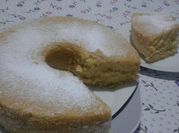 Una foto de postres con queso crema