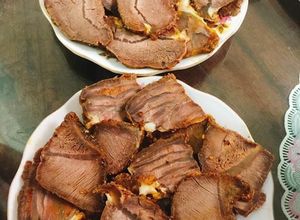 Hình của món Bắp bò kho mật mía.