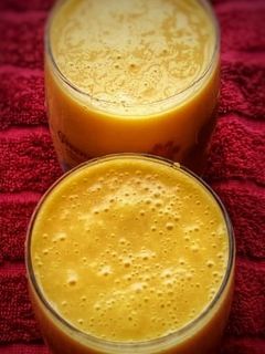ম্যাঙ্গো মিল্কশেক (Mango milkshake recipe in bengali) রেসিপির প্রধান ছবি