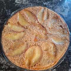 Una foto de Tarta invertida de manzana y avena