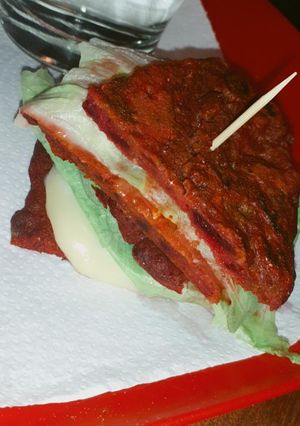 Una foto de Sándwich de pan de remolacha (sin horno)