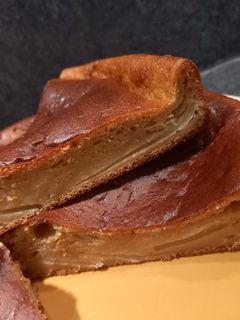 Une photo de Gâteau au fromage blanc et à la pomme