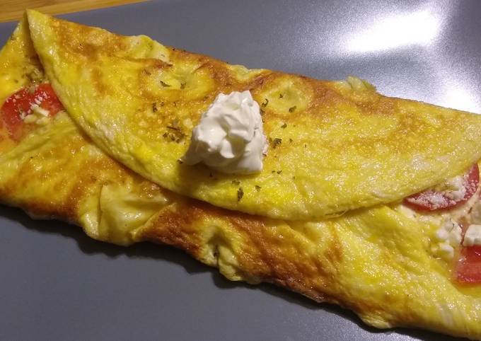 Recipe of Any-night-of-the-week Tomato & Feta Omelette