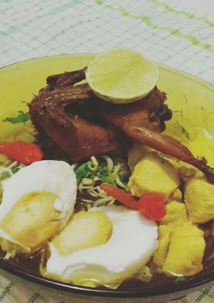 Foto resep Soto Ayam Bertelur Burung Puyuh Kuah Pedas