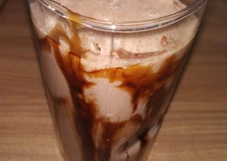 Recipe of Speedy Chocolate shake