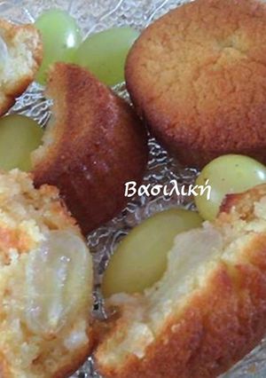 Φωτογραφία της συνταγής Αφράτα μάφινς με σταφύλια