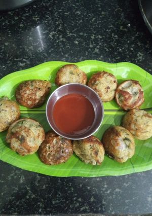 A picture of Appe or ponganalu.