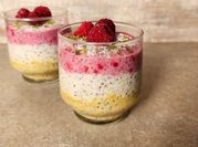 Una foto de avena y frambuesas
