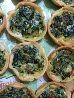 Una foto de Canastas de espinaca y crema