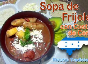 Una foto de Sopa de Frijoles con Costilla de Cerdo Honduras