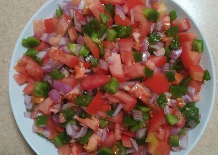 Steps to Prepare Perfect Tomato, green pepper and red onion salsa