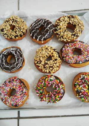 Foto resep Donat Jadul Topping JCO (Kurang komplit toppingnya) 🍩🍩🍩