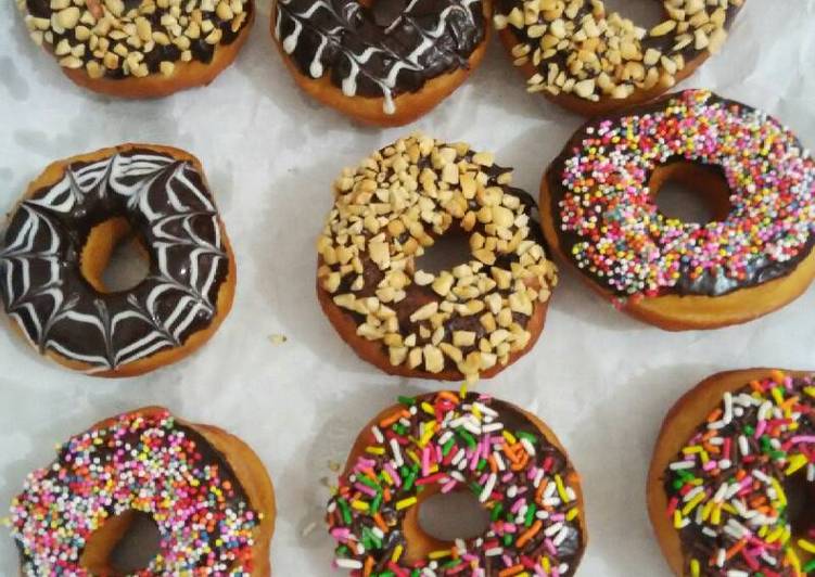  Resep  Donat  Jadul  Topping JCO Kurang komplit toppingnya 