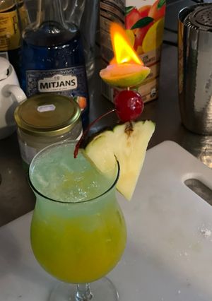 Una foto de Tropical drink