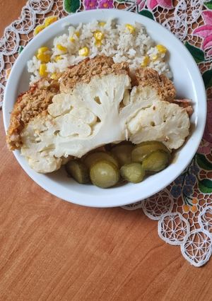 Egyben sült fasírt karfiollal recept fotója