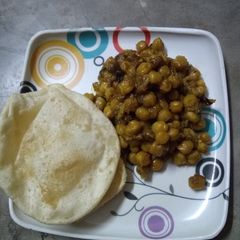 A picture of Chole bhature.