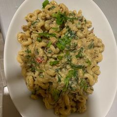 A picture of Creamy pasta.