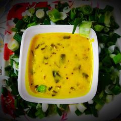 A picture of Spring onion kadhi.