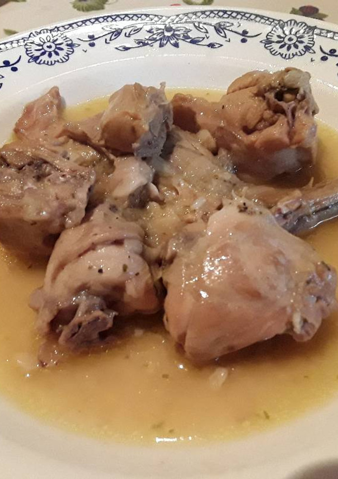 Una foto de Conejo en salsa