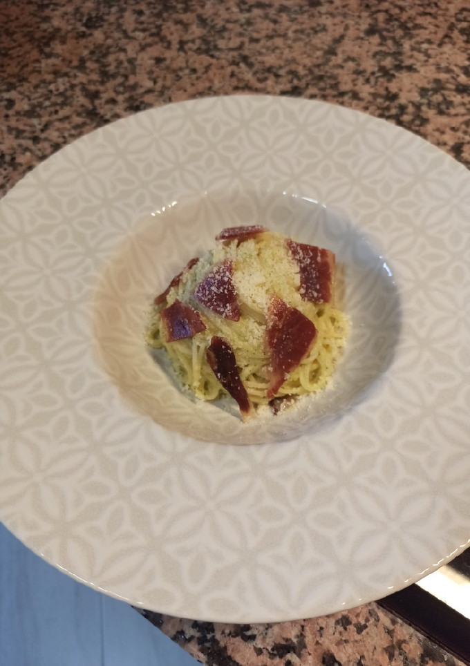 Una foto de Pasta con salsa de calabacín
