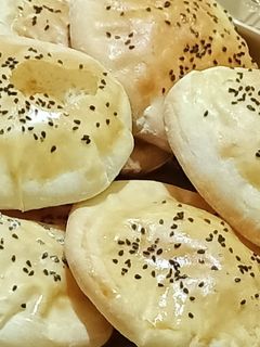 صورة لوصفة عيش المحلب (خبز حبة البركة)