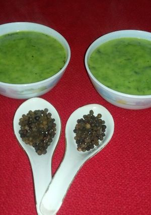 A picture of Spinach soup.
