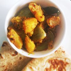 A picture of Potato-Brinjal sabji.