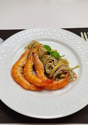 鮮蝦青醬咖樂彩虹麵 的食譜成品照片