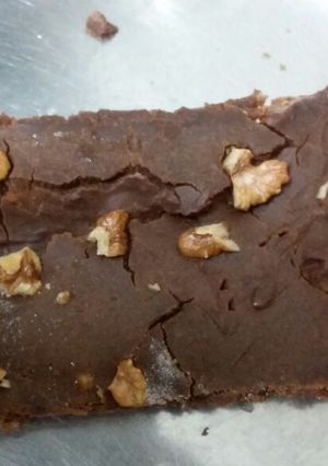 A picture of Eggless biscuits walnut brownie.