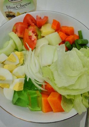 Foto resep Yummy Salad (ala Pizza H*t)