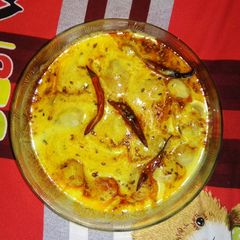 A picture of Punjabi pakora kadhi.