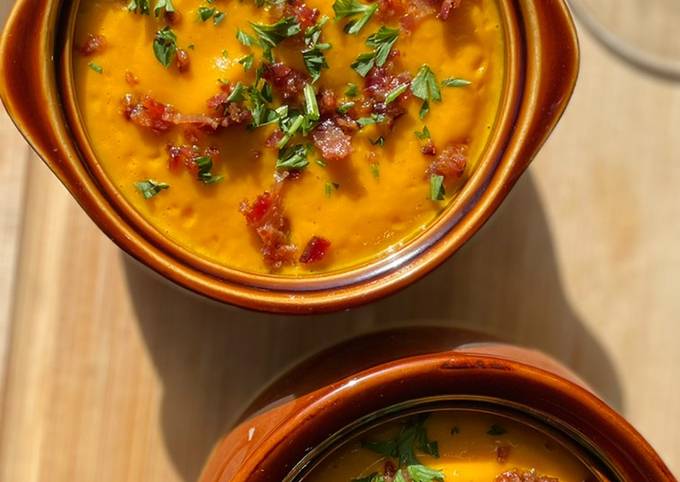 Simple Way to Prepare Favorite Carrot Ginger Soup w/ bacon