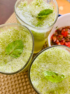 A picture of Cucumber mint cooler.