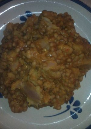 A picture of Cocoayam and beans porridge.