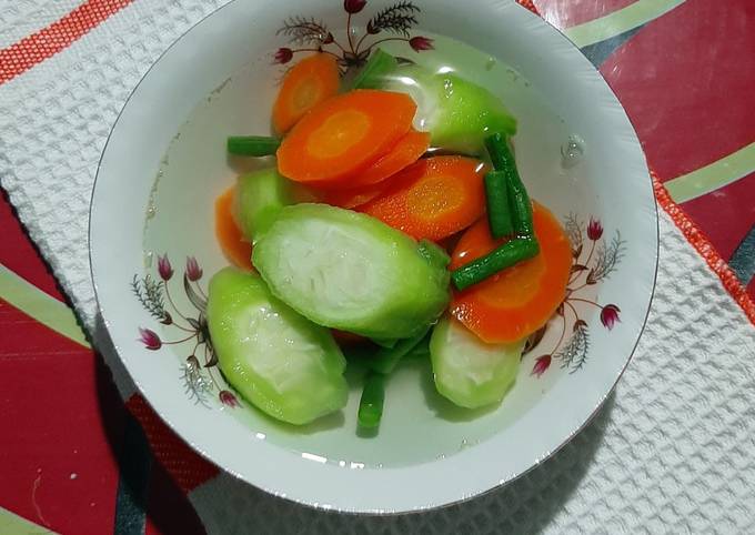 Resep Sayur Bening Oyong Wortel Kacang Panjang Oleh Herlinacs Lim Cookpad