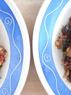 Una foto de Arroz Integral al Wok con Salsa de Soja, Bacon y Verduritas a la Mantequilla
