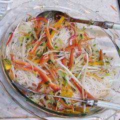 A picture of Summer rice vermicelli salad.