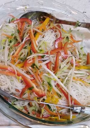 A picture of Summer rice vermicelli salad.