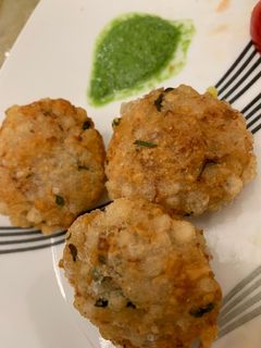 સાબુદાણા ના વડા (Sabudana Vada Recipe In Gujarati) રેસીપી મુખ્ય ફોટો