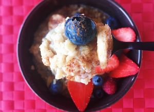 Foto principal de Porridge con “berries” y plátano
