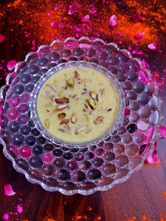 केसर शाही खीर (Kesar Shahi Kheer recipe in hindi) रेसिपी मुख्य फोटो