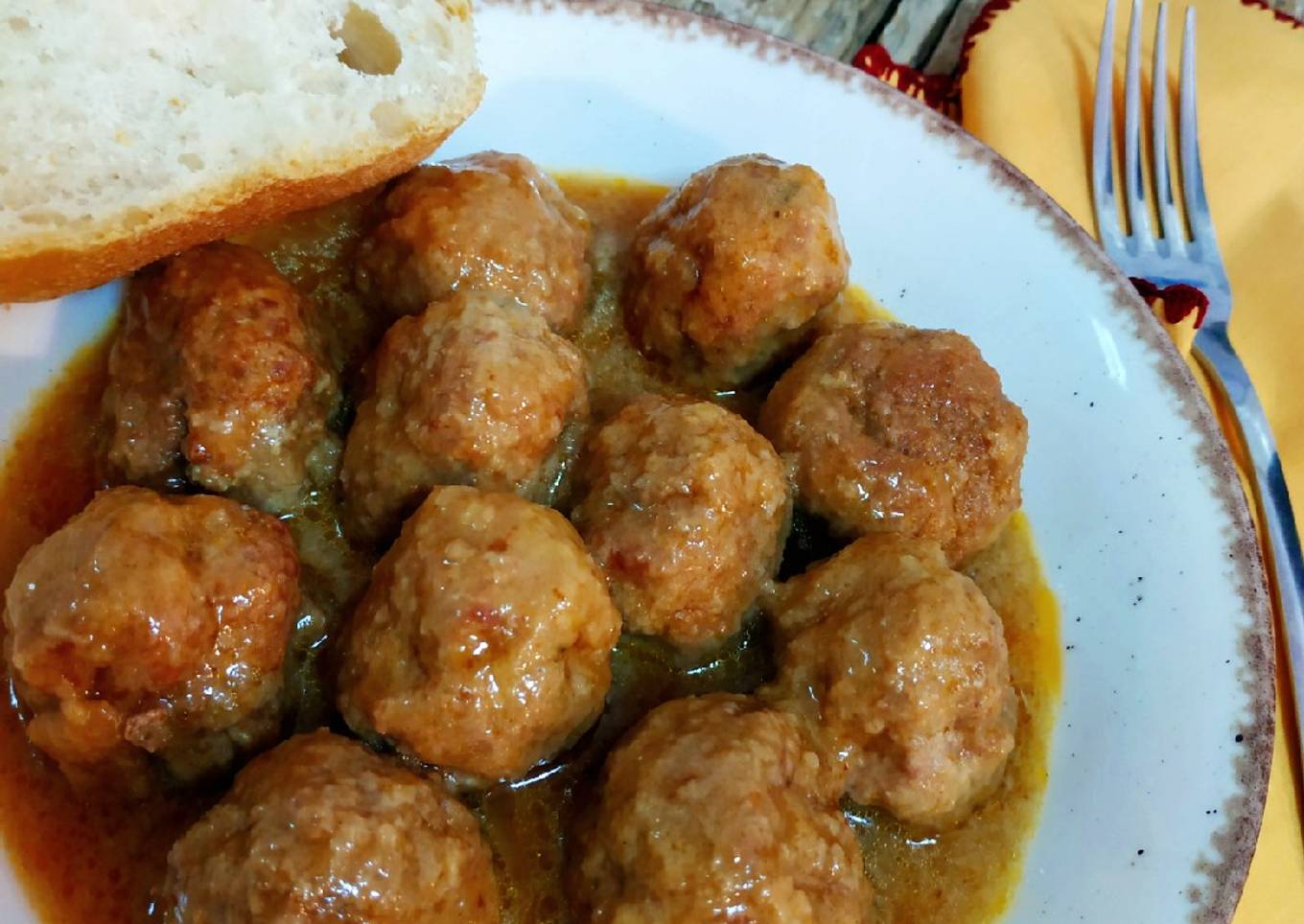 Albóndigas en Salsa