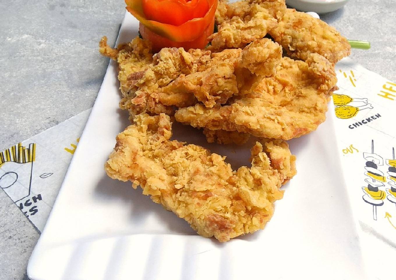 Ayam goreng dengan pure