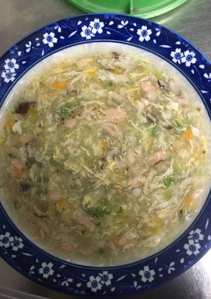 Hình của món Súp nấm hương rau củ thịt nguội.