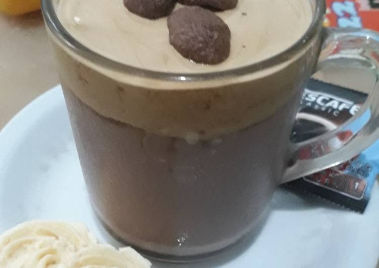 Resep Dalcona Coffee Susu Cokelat yang Enak Banget