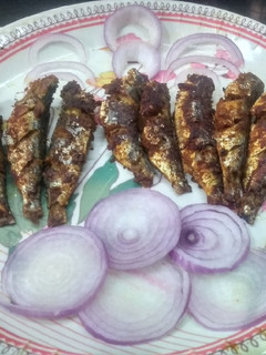 மத்தி மீன் வறுவல் (Maththi meen varuval recipe in tamil) செய்முறை முக்கிய புகைப்படம்