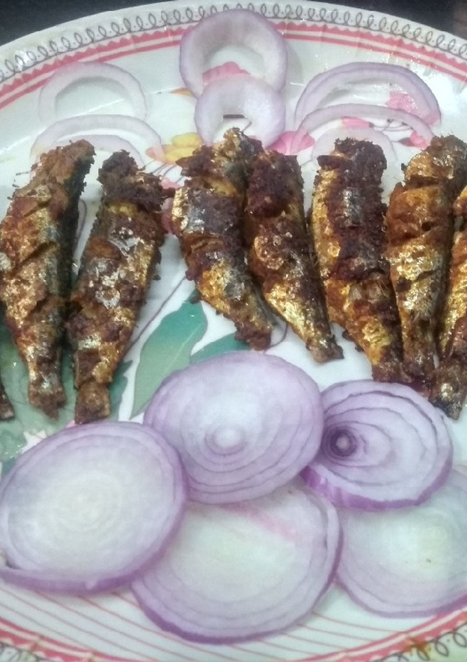 மத்தி மீன் வறுவல் (Maththi meen varuval recipe in tamil) செய்முறை முக்கிய புகைப்படம்