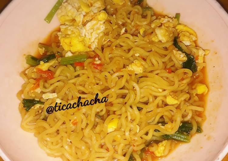 Indomie nyemek pedas