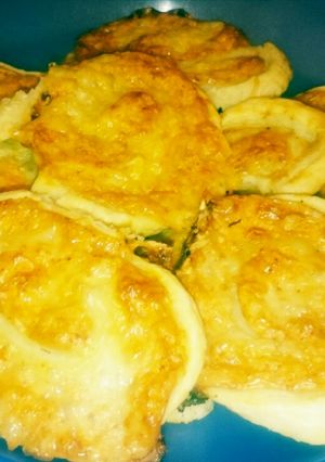 Gyors sajtos tekercs recept fotója